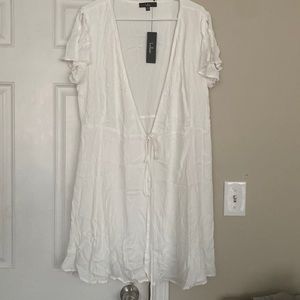 Perfect summer dress! flowy and light! Spacious bust!
